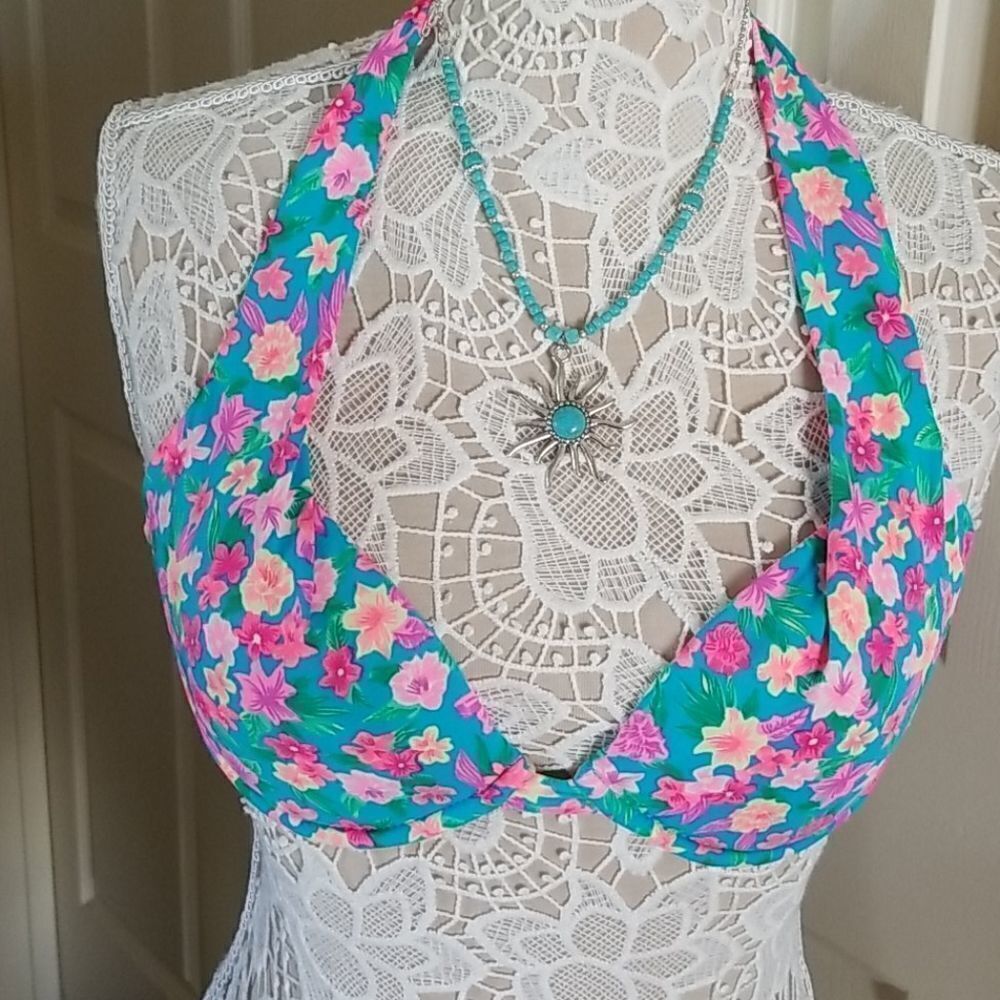  Victoria's Secret bikini top
